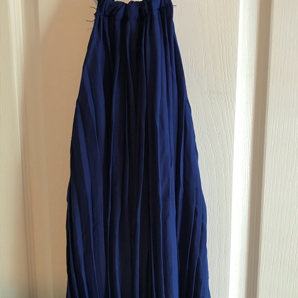 Dress - Picture 3 of 6